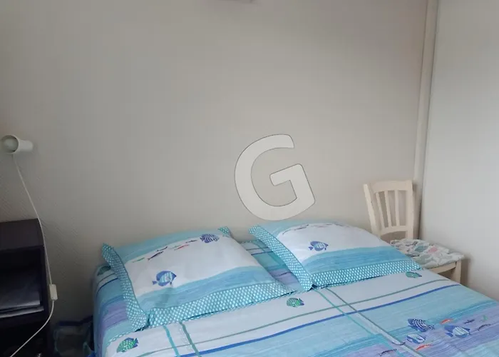 Pavillon 5 Pers. Avec Piscine, à 200m De La à - Fr-1-194-422 *